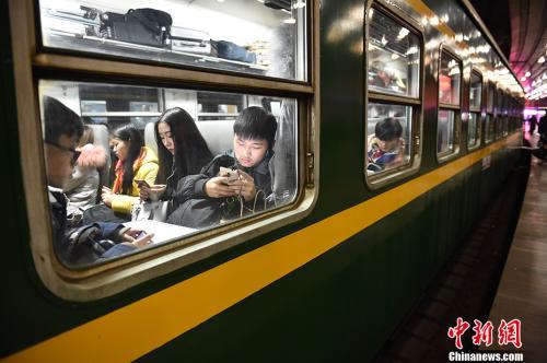 2019春運(yùn)大幕開(kāi)啟：全國(guó)鐵路已售春運(yùn)車(chē)票3.83億張